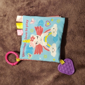 Cloth teething book‎